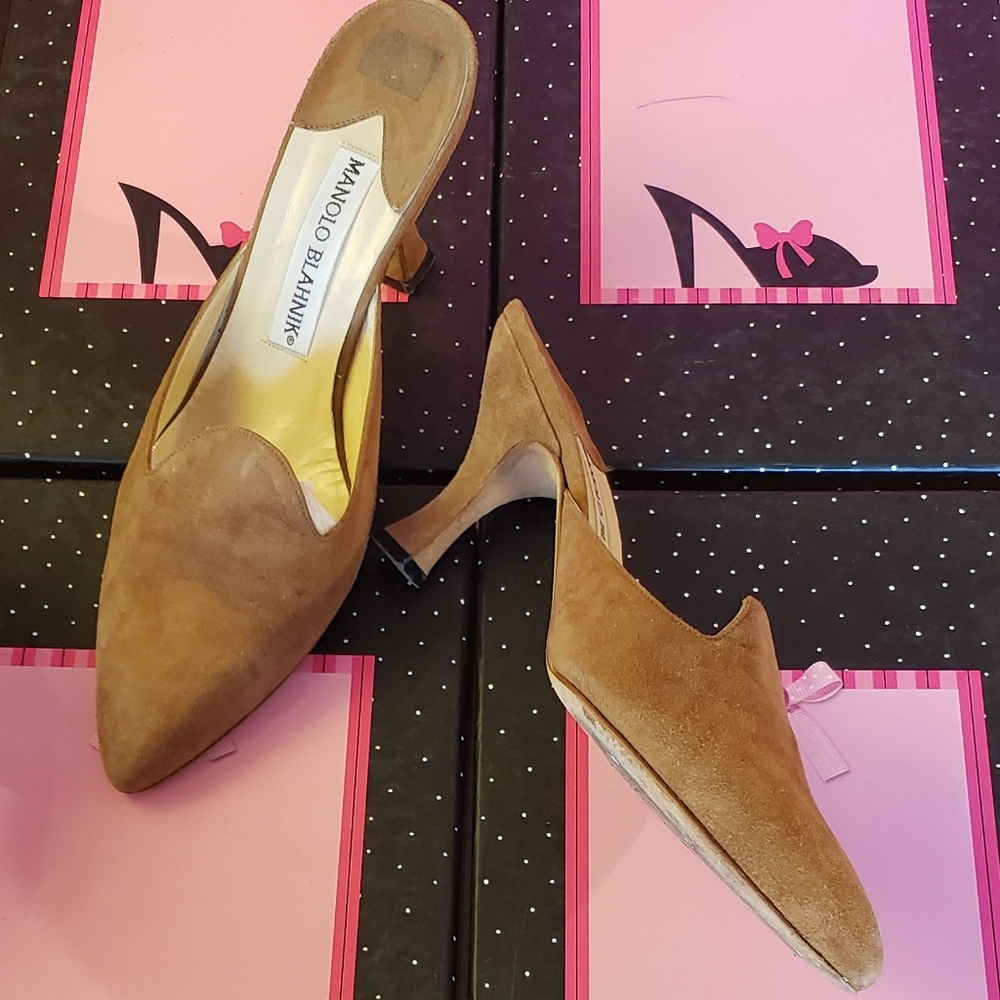 Manolo Blahnik nude suede mule